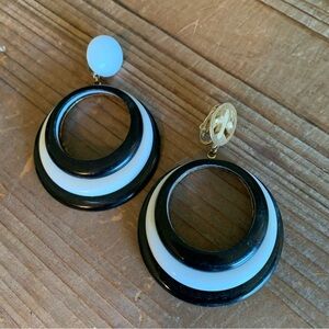 Vintage Black and White Circle Earrings